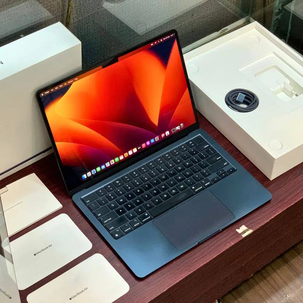 MACBOOK AIR M2 8GB/256GB RESMI IBOX MIDNIGHT MURAH