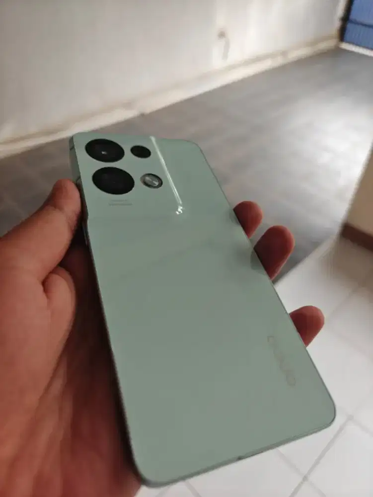 Oppo Reno 8 Pro 5G 12/256 Mulus Lengkap