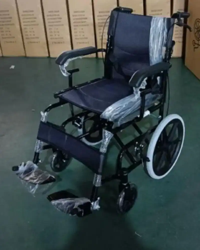 Kursi roda kondisi baru