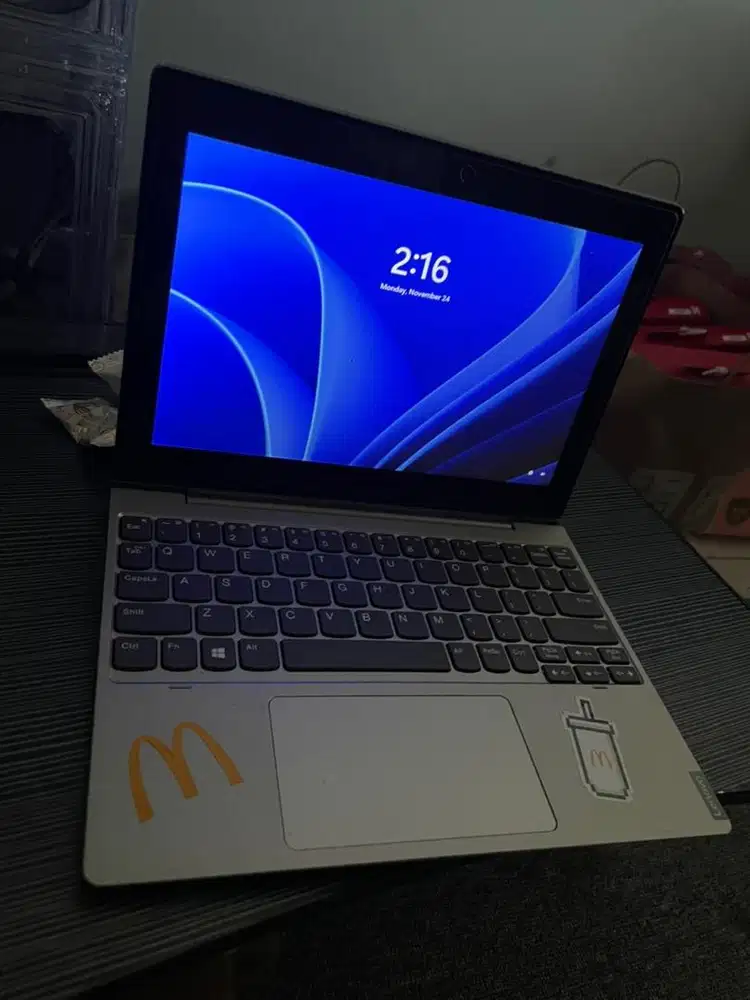 Lenovo ideapad 10inch touch