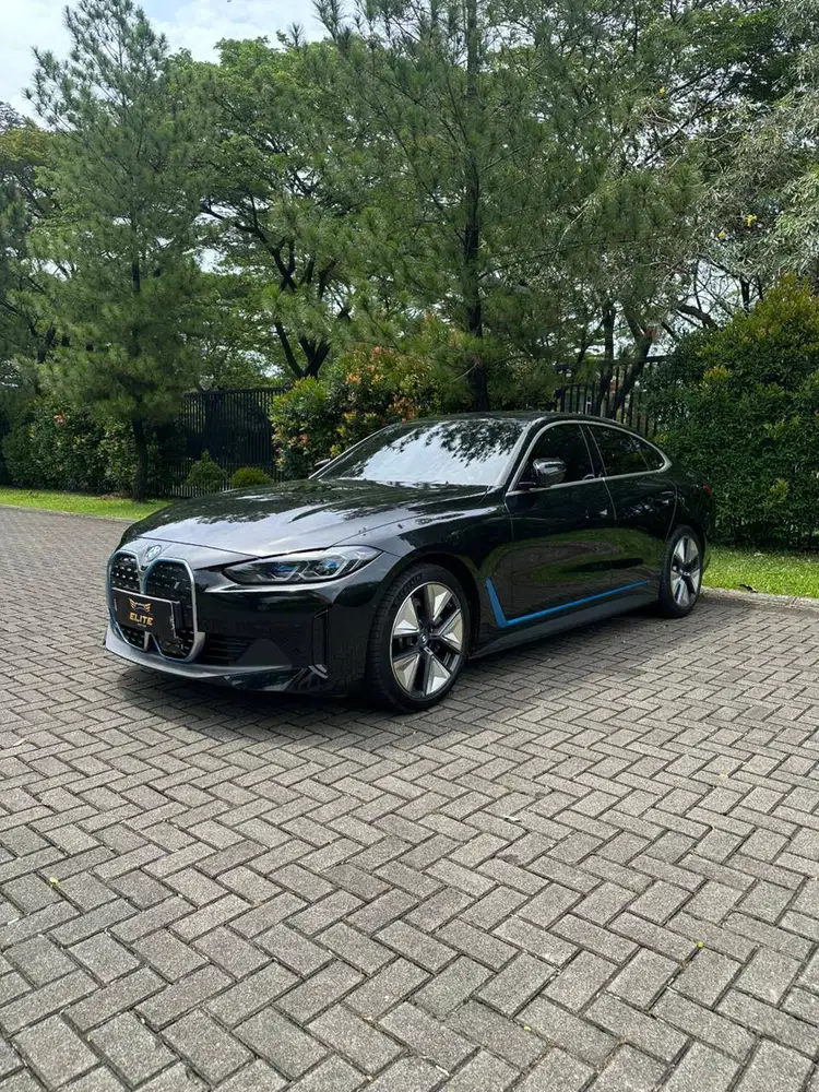 BMW i4 eDrive35  NIK 2024