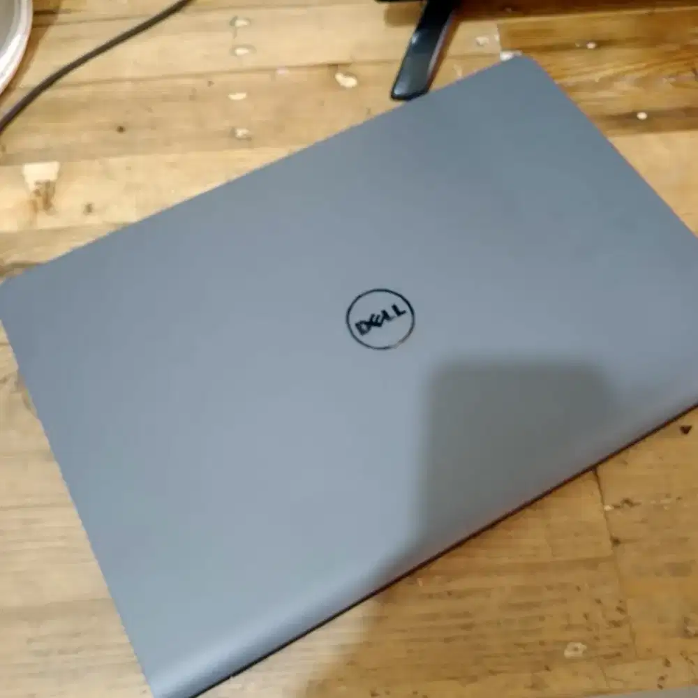 Laptop anti lemot Murah meriah Dell core i3 Ram 4 GB SSD 256 GB