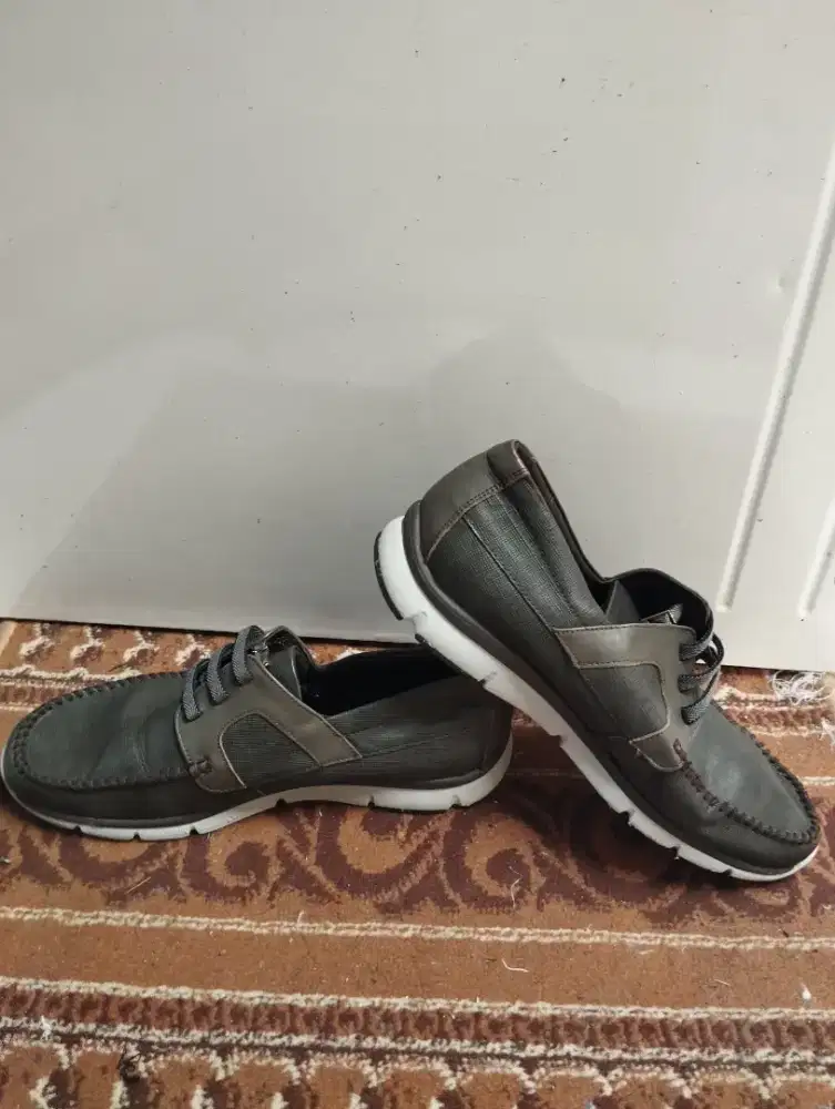 Sepatu Casual Kulit Tandy