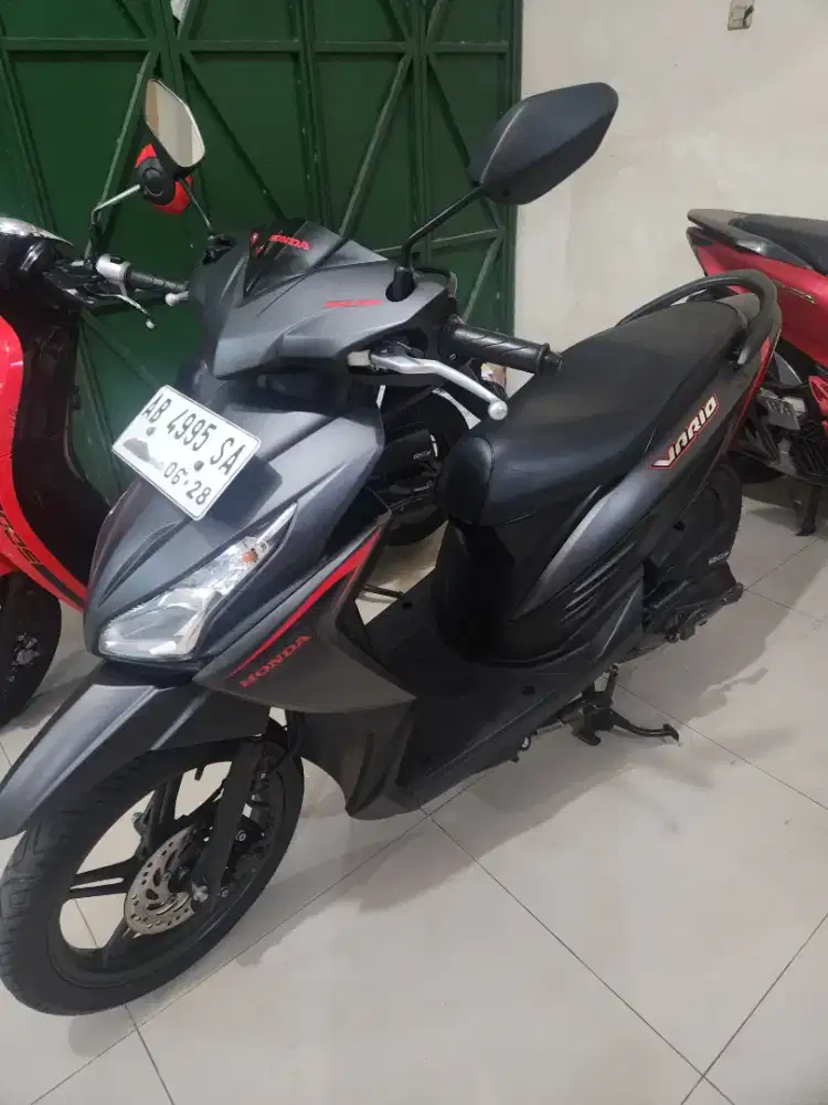 Dp200rb Vario 110 abu abu 2018 Gbm bisa tunai atau kredit