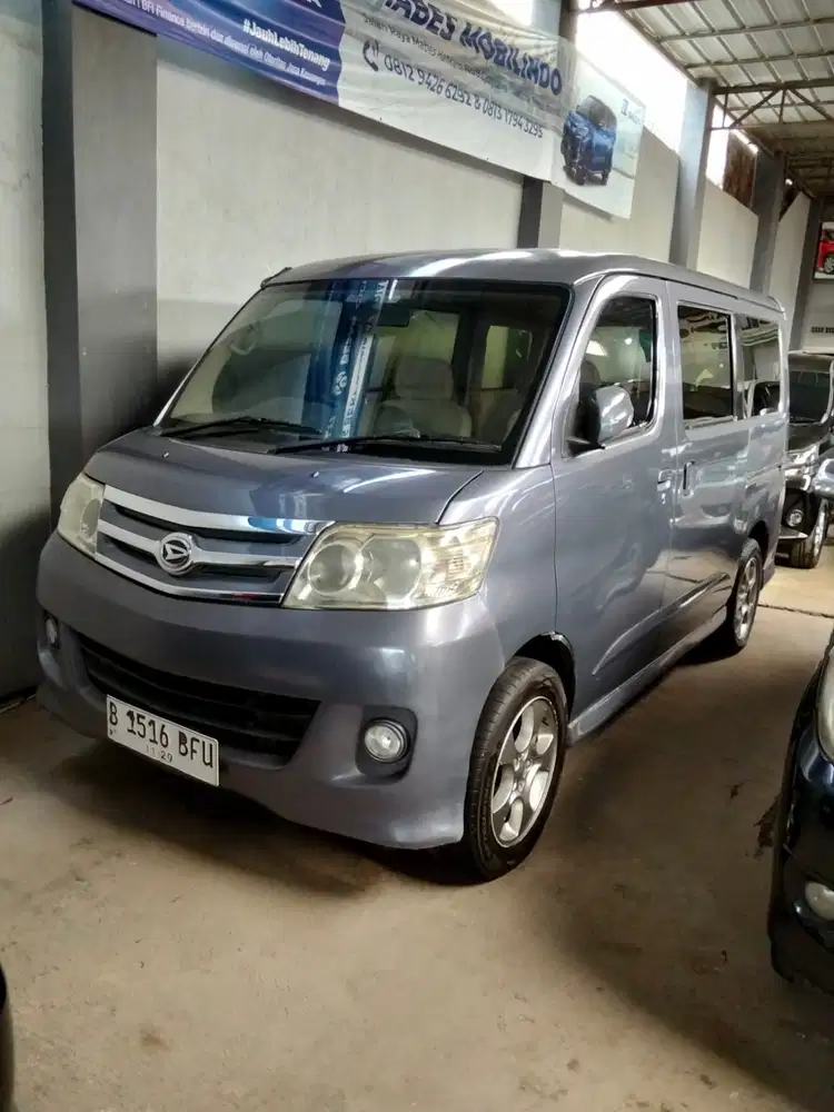 Daihatsu Luxio 2009 Bensin