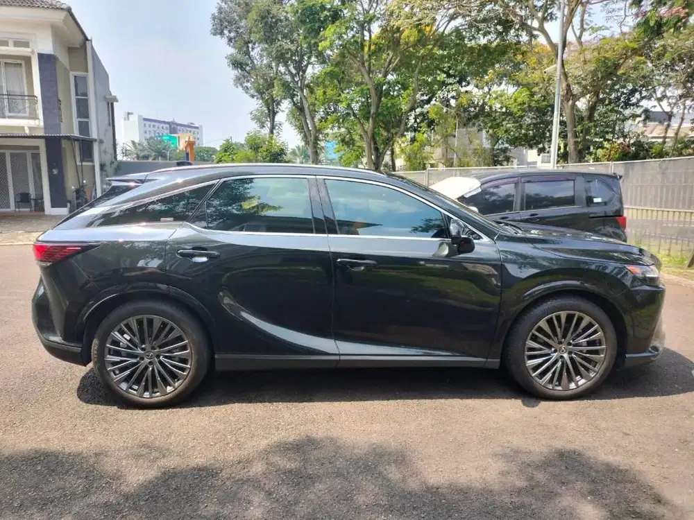 Di jual Lexus RX 350 hybrid thn 2023