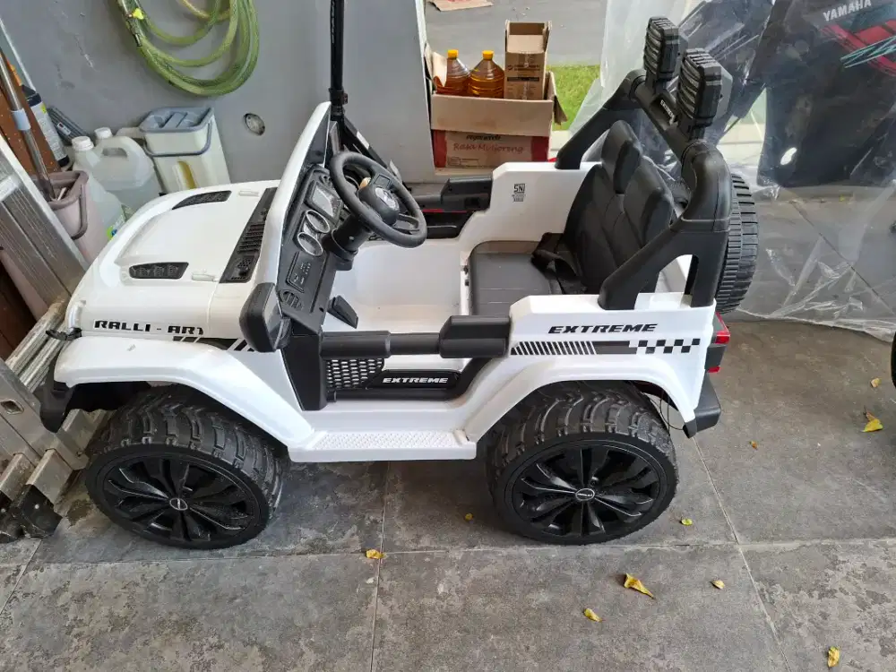 Jual Mainan Mobil An Pakai AKI