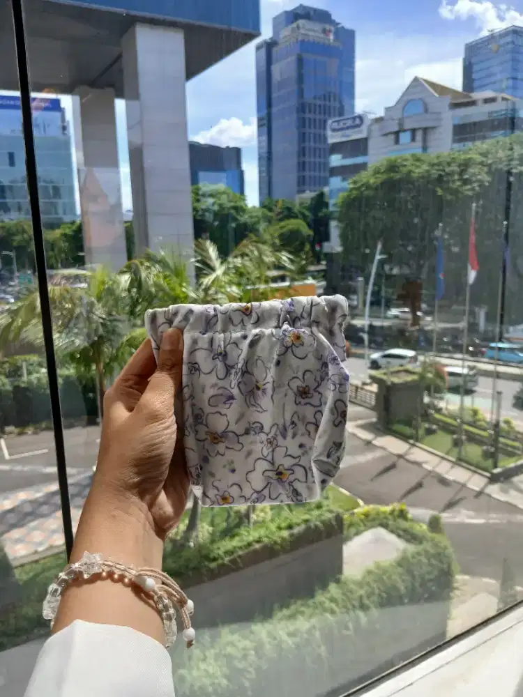 Pouch Serut Bunga