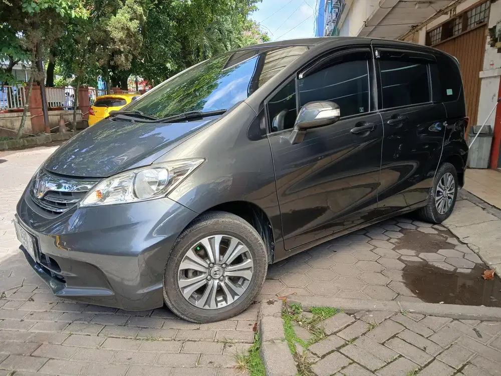 Honda Freed 1.5 E / PSD AT / Matic 2012