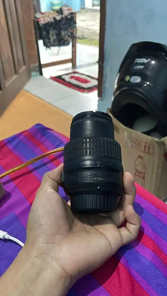 Lensa kit nikon