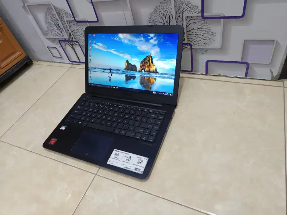 Asus E402WA dg pakai ssd dan ram 4gb mantap
