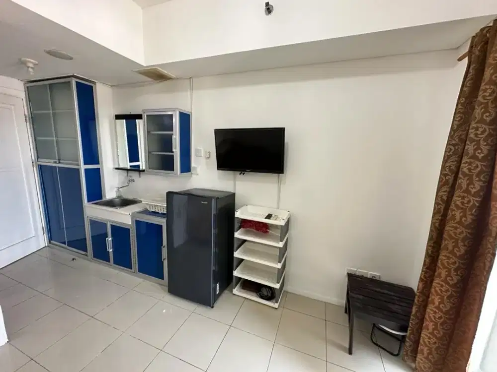 ready disewakan unit apartemen green lake sunter,studio furnished,ac dan waterheater,luas 20,lantai rendah