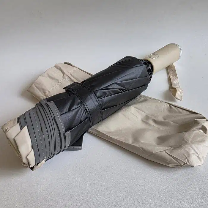 payung lipat otomatis reverse warna cream merk AGOO diamater 106CM