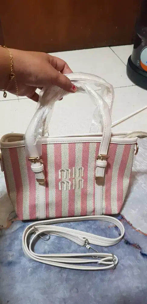 Tas tote mini miu