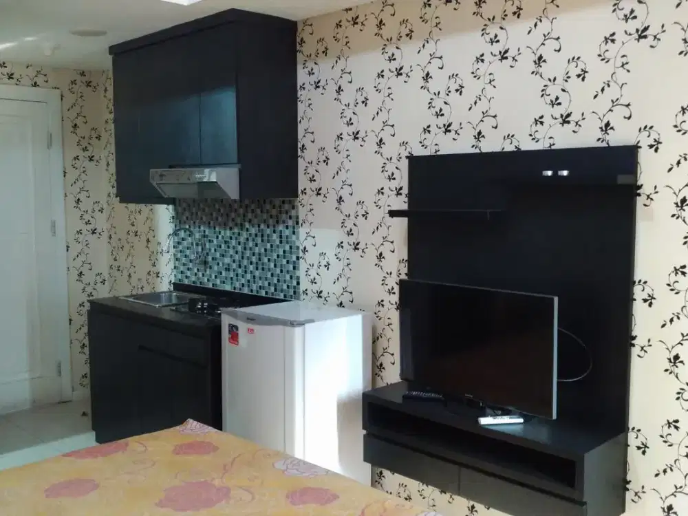 ready disewa unit apartemen green lake sunter,studio furnished,ac dan waterheater,luas 20,lantai tengah