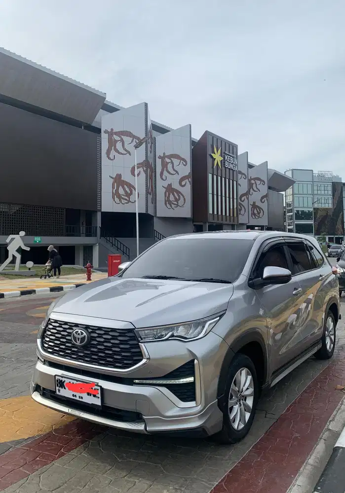 Innova Zenix V CVT Modelista 2023