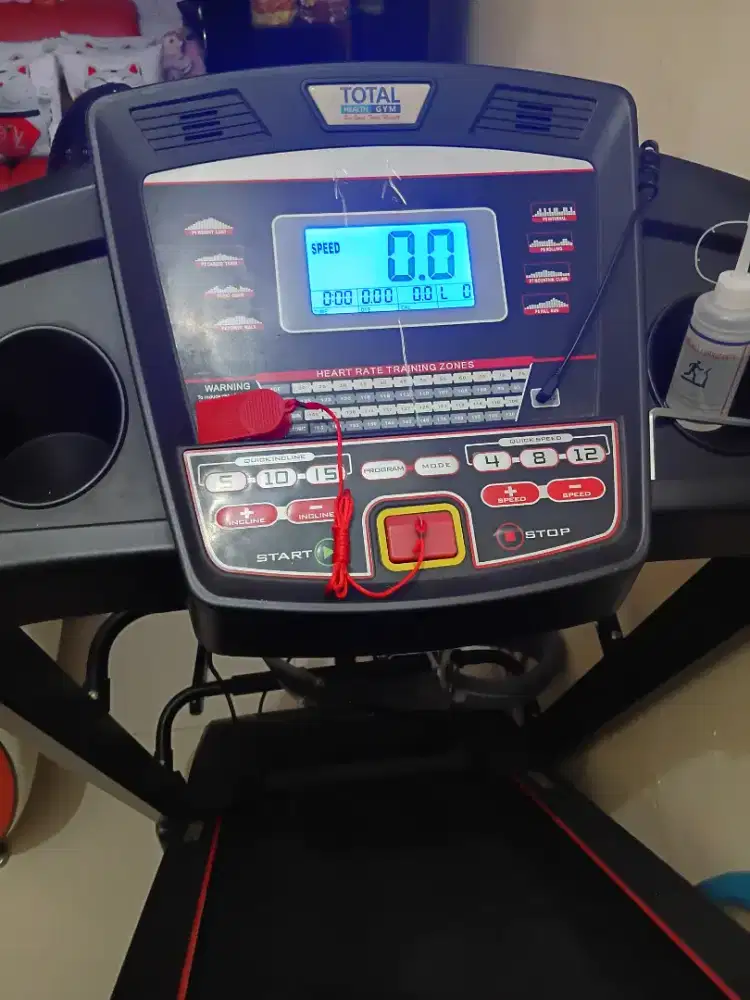 Treadmill kondisi seprti baru