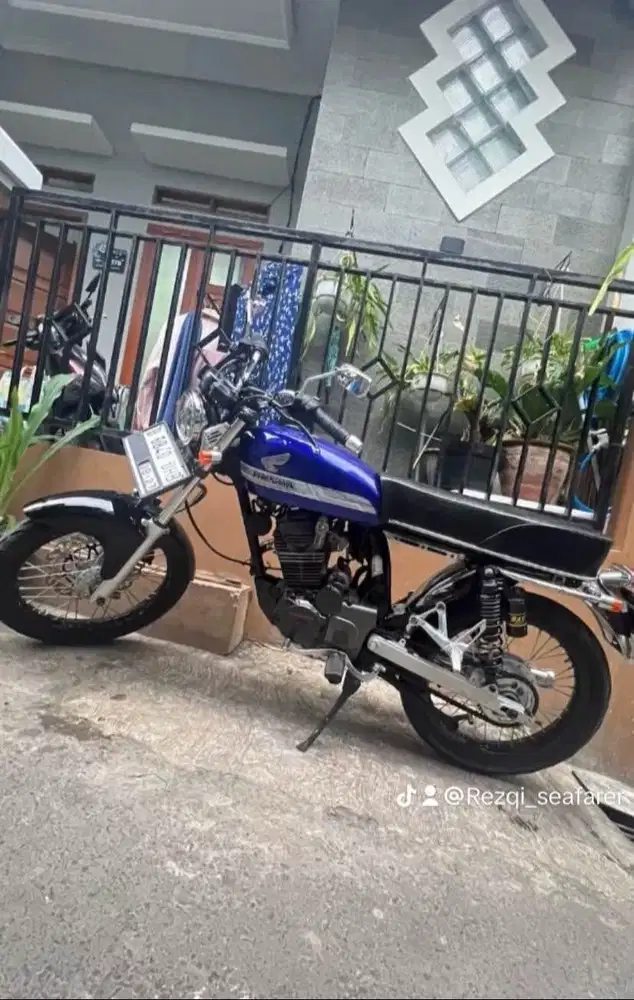 Honda megapro basic cb