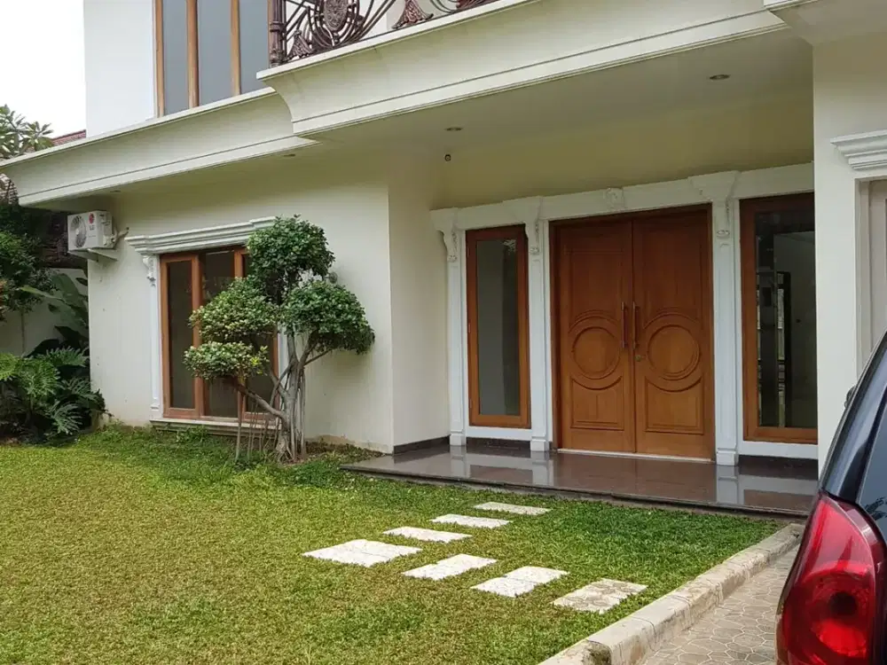 DIJUAL RUMAH PEJATEN BARAT, PASAR MINGGU, JAKARTA SELATAN, SWIMING POOL, LT. 634 m2, SHM