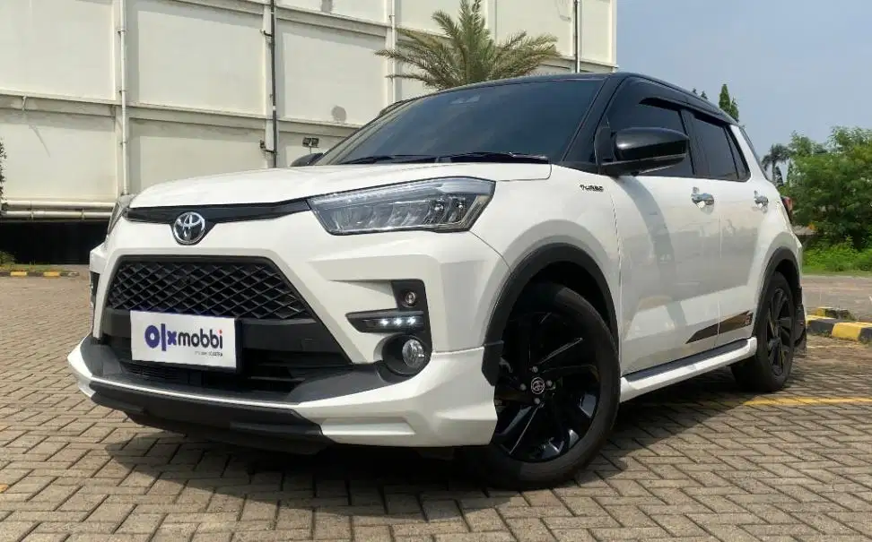 TDP 10JT Toyota Raize 1.0 T GR SPORT TSS Two Tone Bensin-AT Putih 2021