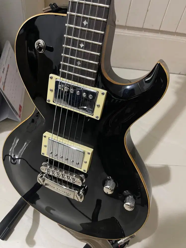 Gitar Dean Zelinsky plus Ampli