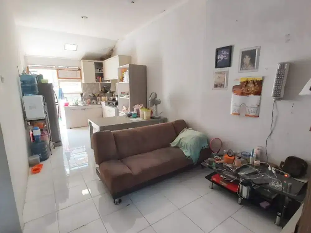 Dijual Rumah Cantik dan Siap Huni Semi Furnished Lokasi di Komplek Pesona Ciwastra Permai Bandung