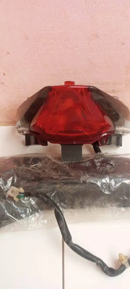 dijual set lampu belakang honda beat delux