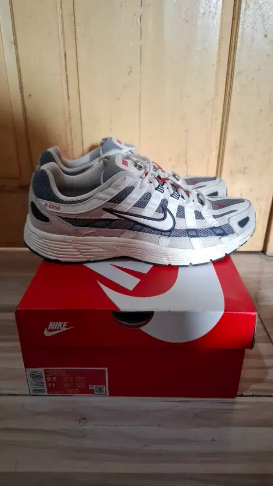 Sepatu Nike P-6000 size 43