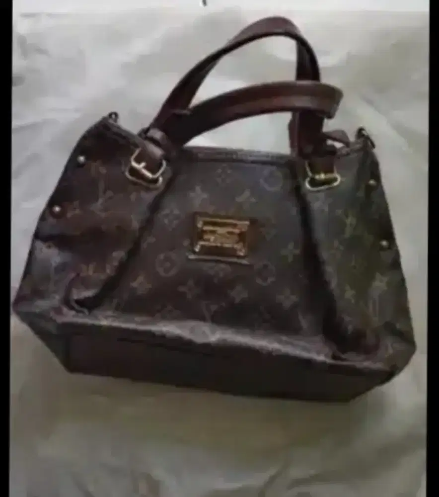 tas wanita dan gadis