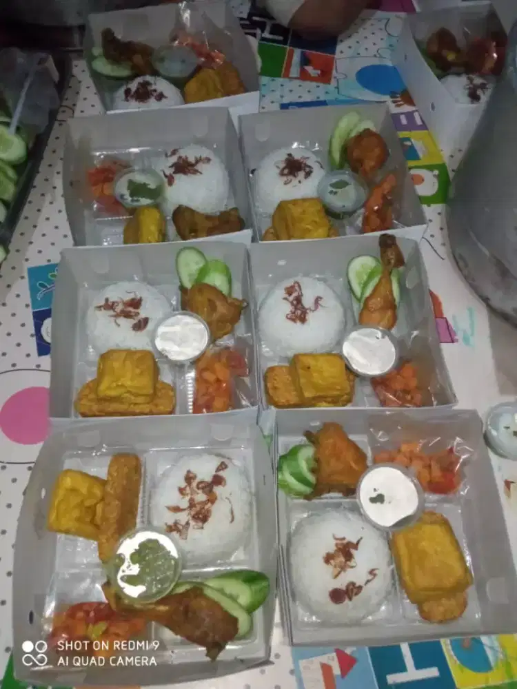 Terima pesanan nasi box buat acara apa aja bisa