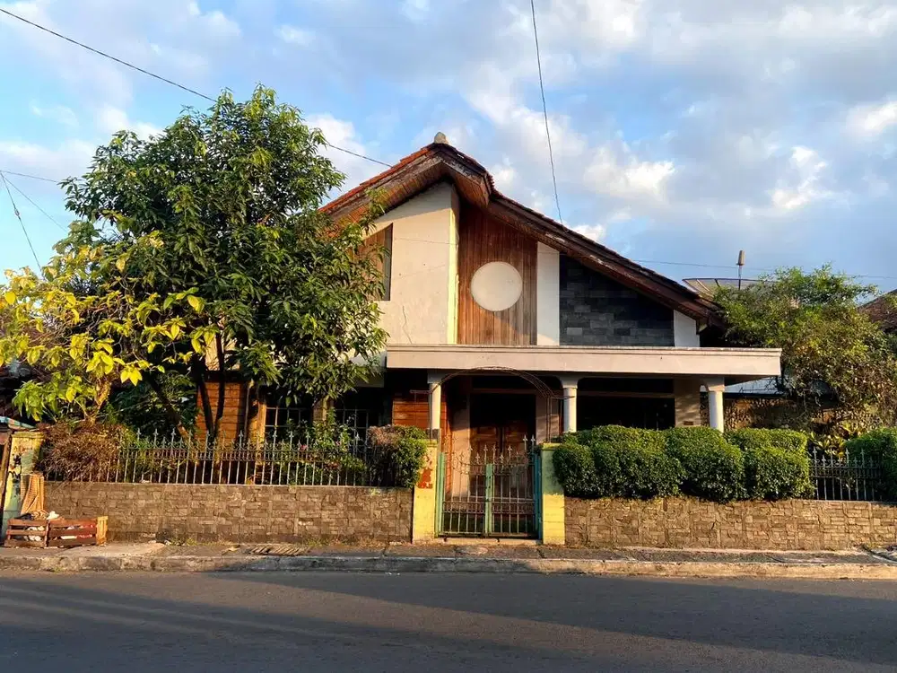 DIJUAL : RUMAH CANTIK MEWAH FULL FURNISHED JATI ASLI