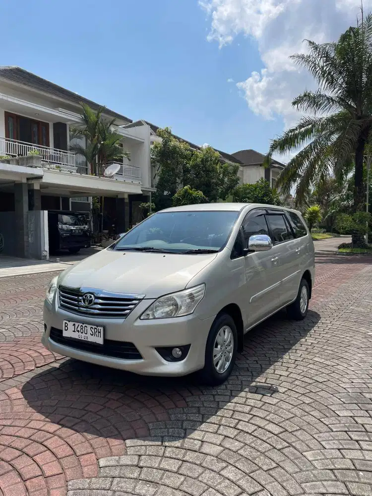 Innova G Matic 2013 kondisi istimewa dp minim