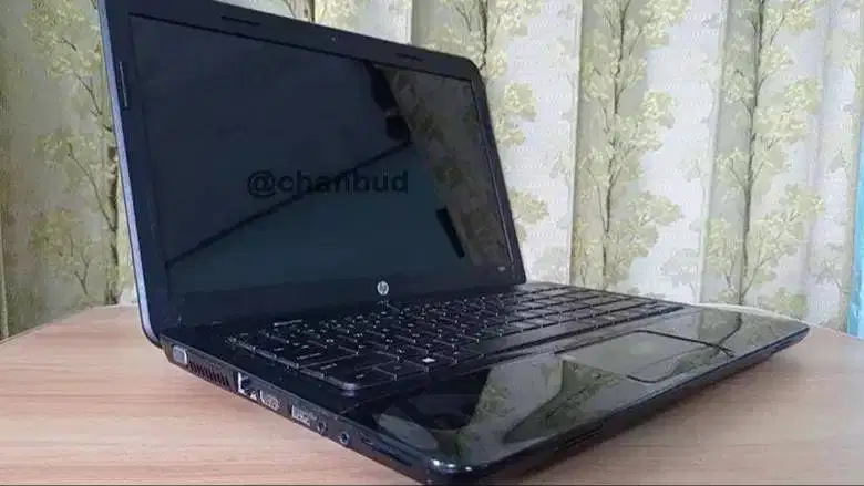 LAPTOP/NOTEBOOK HP 1000 AMD