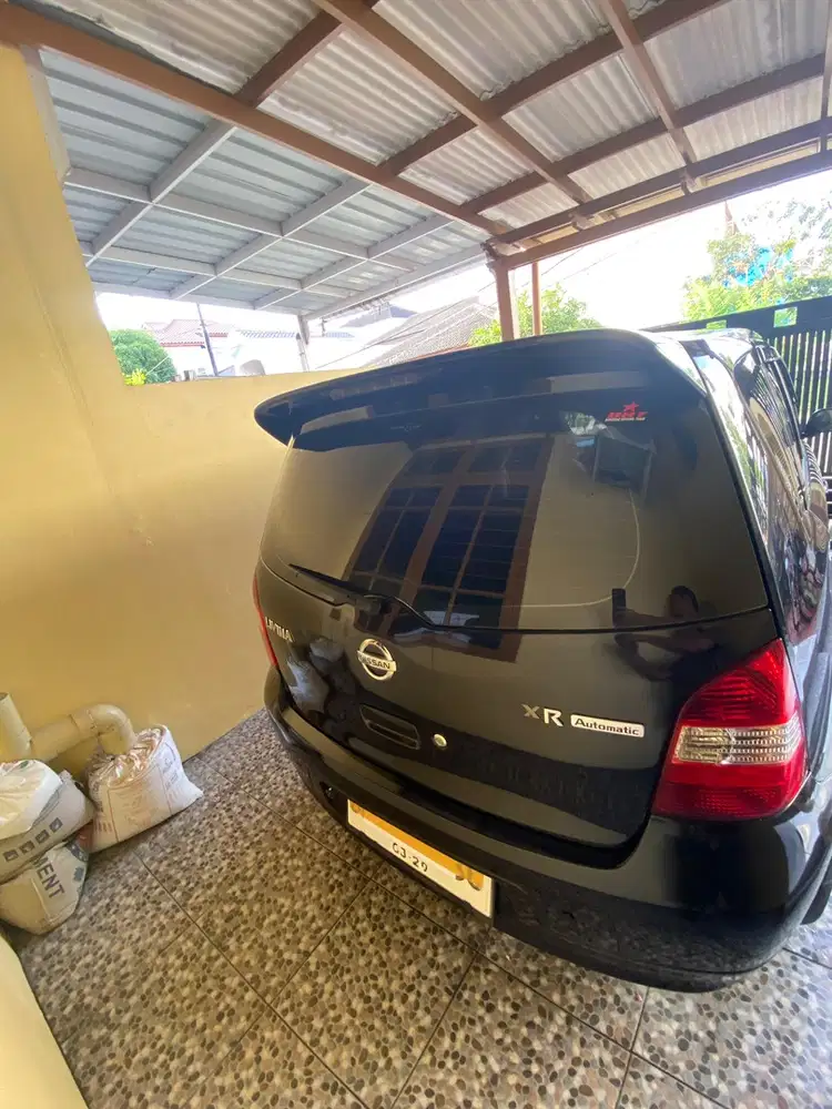 Nissan Livina 2010 Bensin