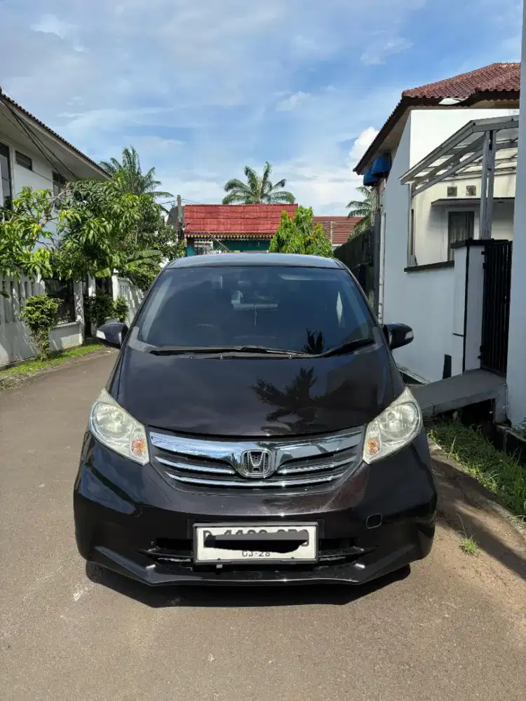 Honda Freed PSD AT 2013