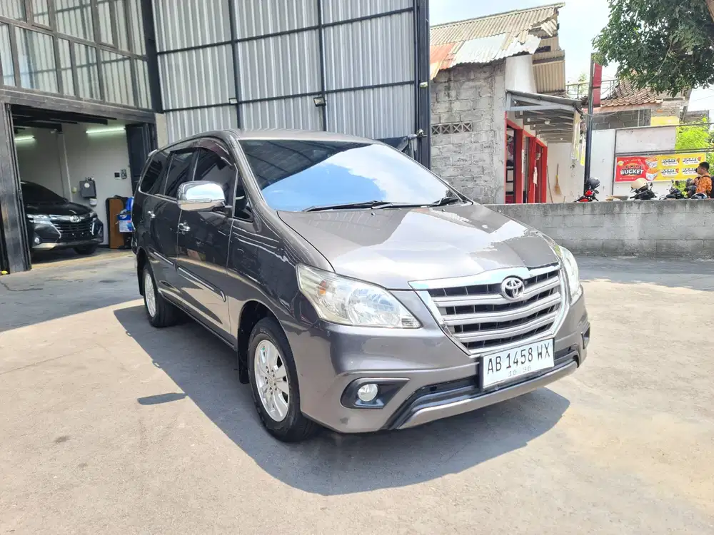 Innova G 2013 matic diesel BARONG langka