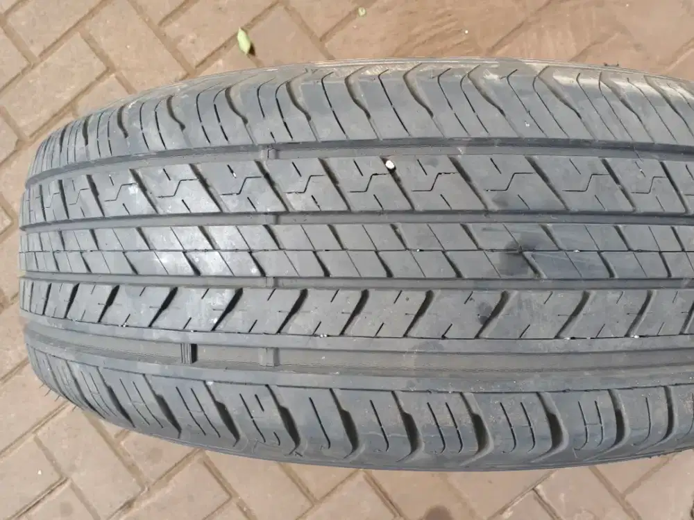 Dunlop grandtrek 225/65 R17