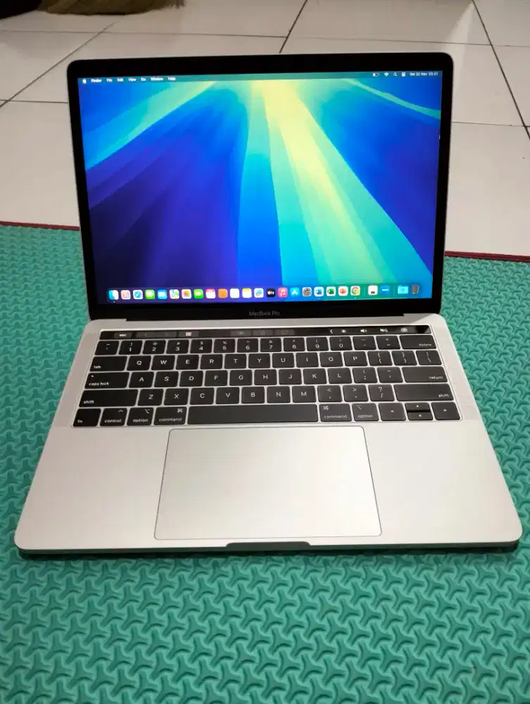 MacBook Pro 2019 Intel Core i5 Ram 8GB SSD 256GB CC 32 Normal