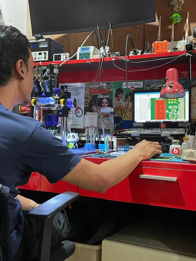 Service Apple iphone ipad macbook imac baterai lcd matot Bandung