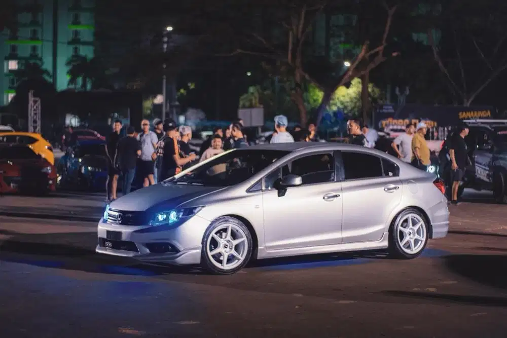 Honda Civic FB 1.8 AT