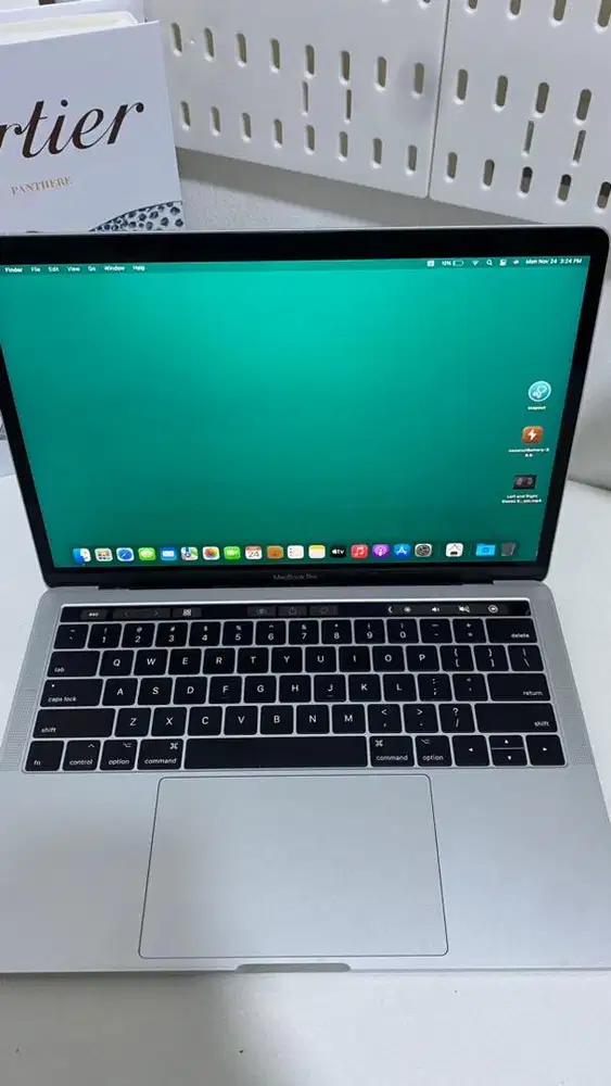 MacBook Pro 2017 13inch, 16/256GB i7 SECOND
