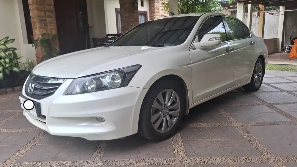 Dijual Santai Honda Accord Generasi - 8 tahun 2013 (NIK 2012)