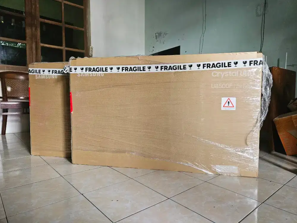 Smart tv samsung 50in 4K UHD U8500F BARU GARANSI 1th