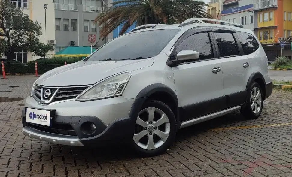 TDP 6,JT Nissan Grand livina 1.5 X-Gear Bensin-MT Silver 2015