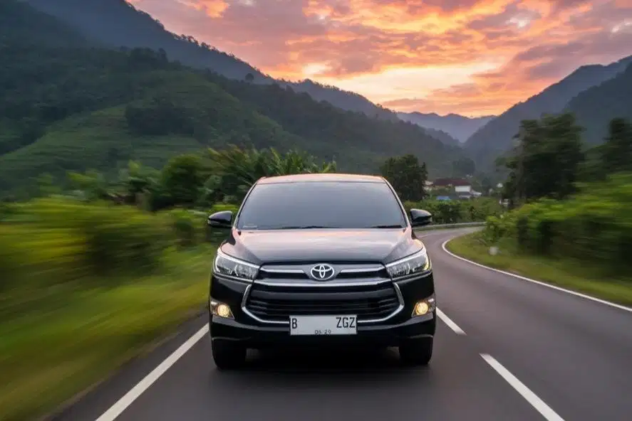 Toyota Kijang Innova Reborn Diesel 2.4 G Manual 2019