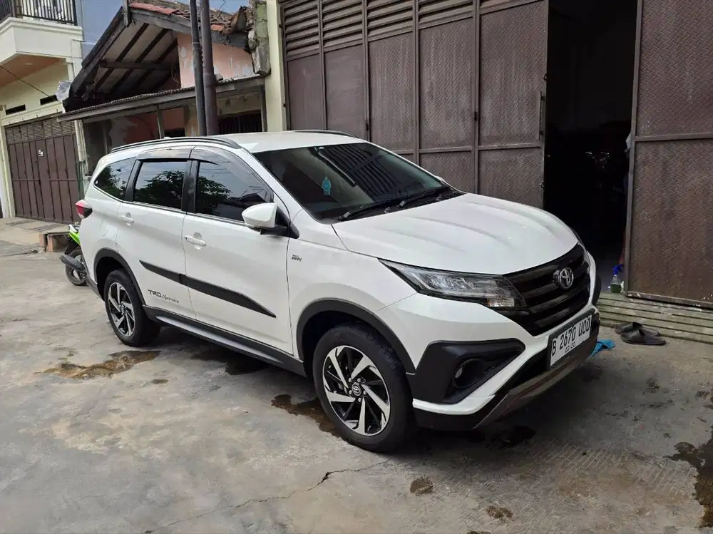 Toyota Rush TRD Sportivo Matic AT Tahun 2020 Putih , 2019