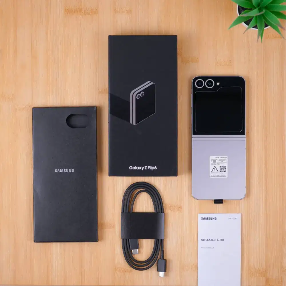 Samsung Galaxy Z Flip 6 12/256GB SEIN like new | Fullset original