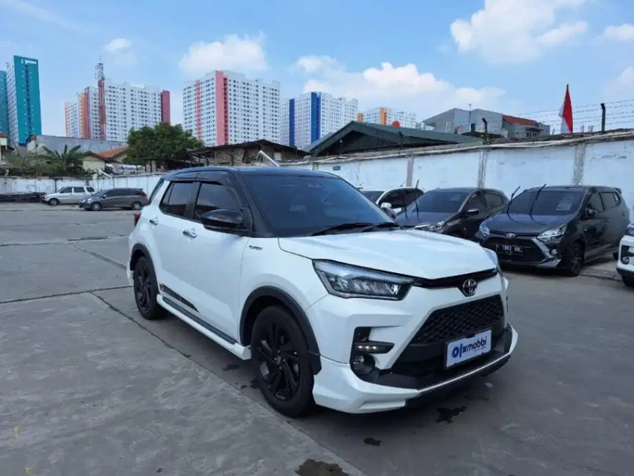 LOW DP Toyota Raize 1.0 T GR SPORT TSS Two Tone Bensin-AT 2021 TRW