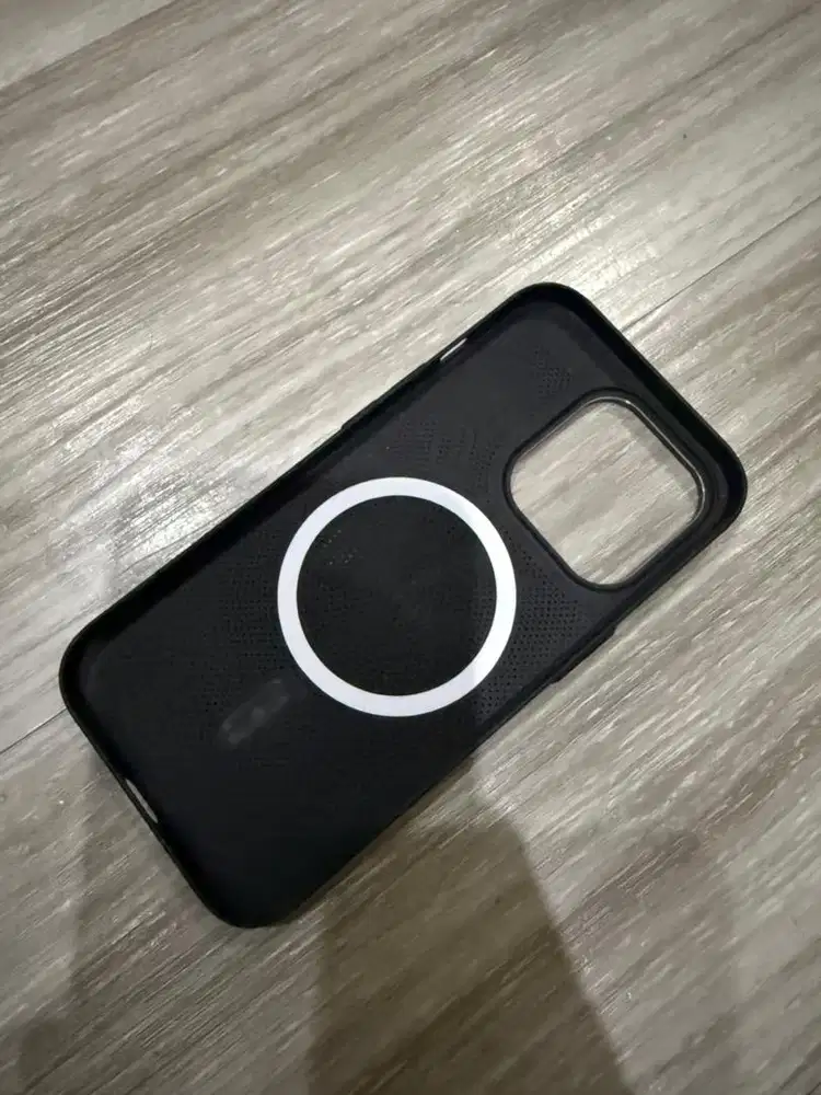 Dase iphone 14 pro hitam