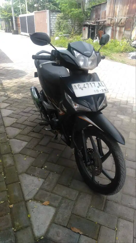 Supra x 125 THN 2019 surat lengkap hidup pajak hidup plat AG Kediri